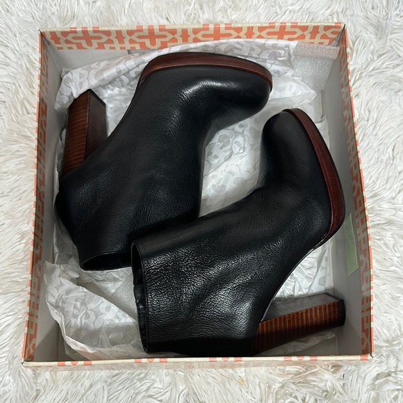 Gianni Bini Black and Brown Leather Ankle Booties - Picture 1 of 12